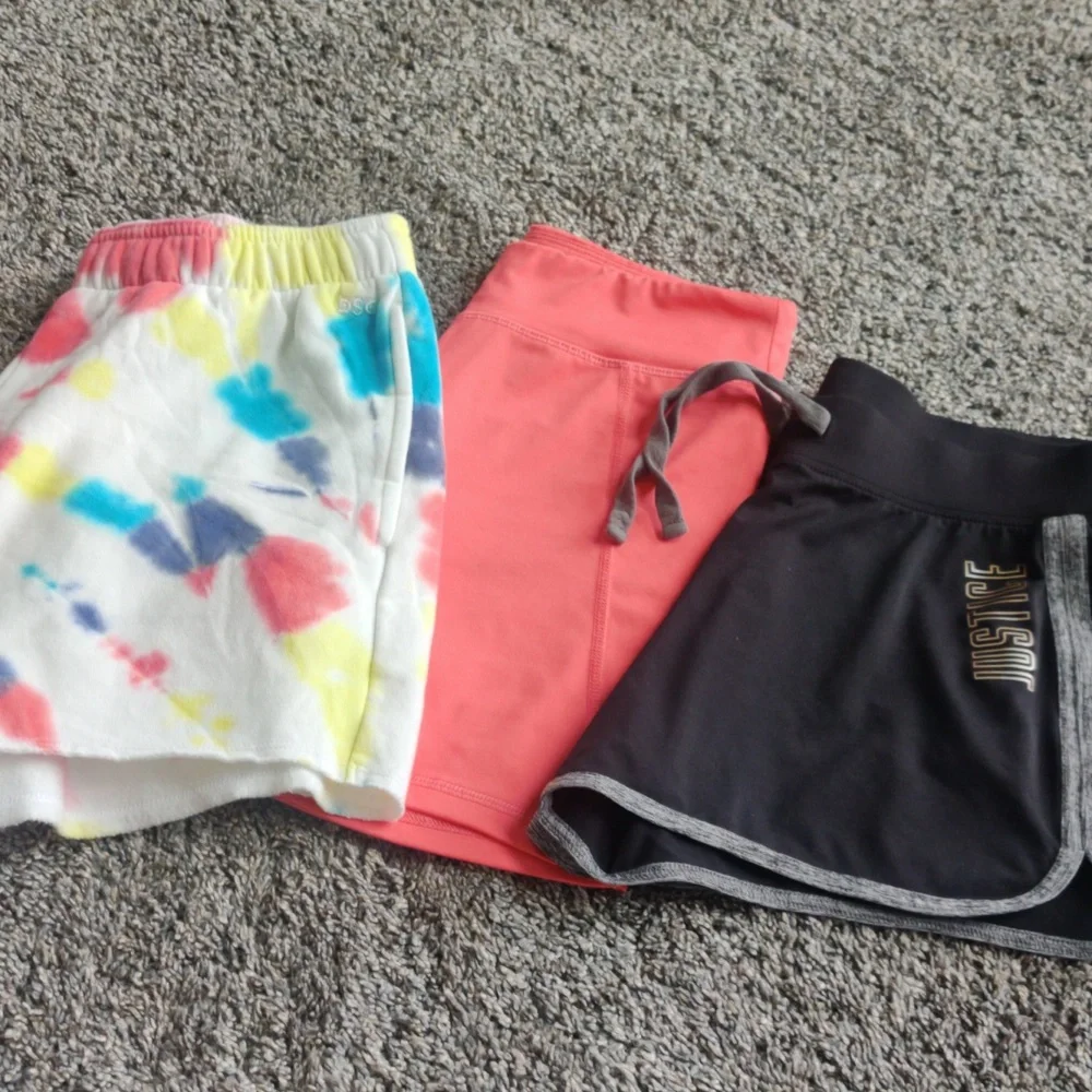Lot of 3 shorts - Picture 1 of 8